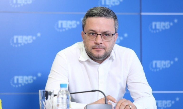 Тома Биков: Компроматната война срещу ГЕРБ започна заради нарушени интереси - Tribune.bg