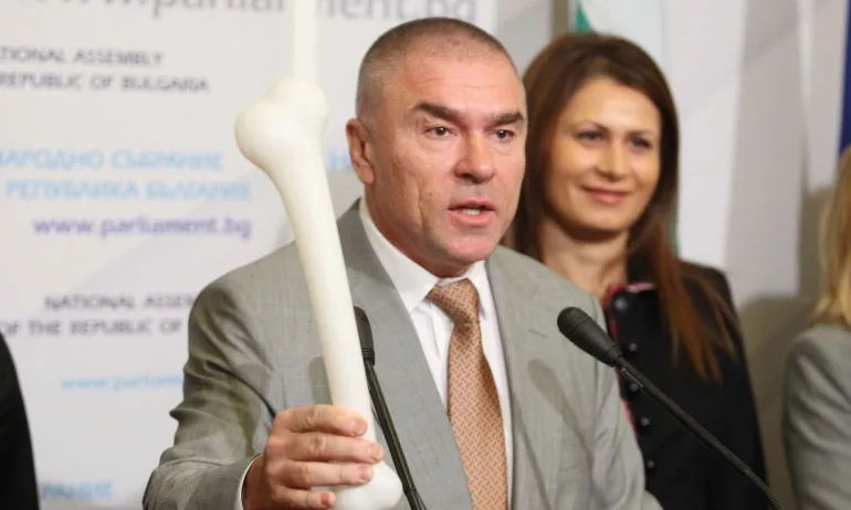 Веселин Марешки продава аптеките си на Турция? - Tribune.bg