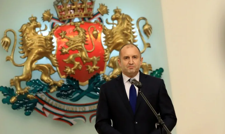 Радев отправи приветствие като обясни: метете стълбата само отгоре надолу! - Tribune.bg