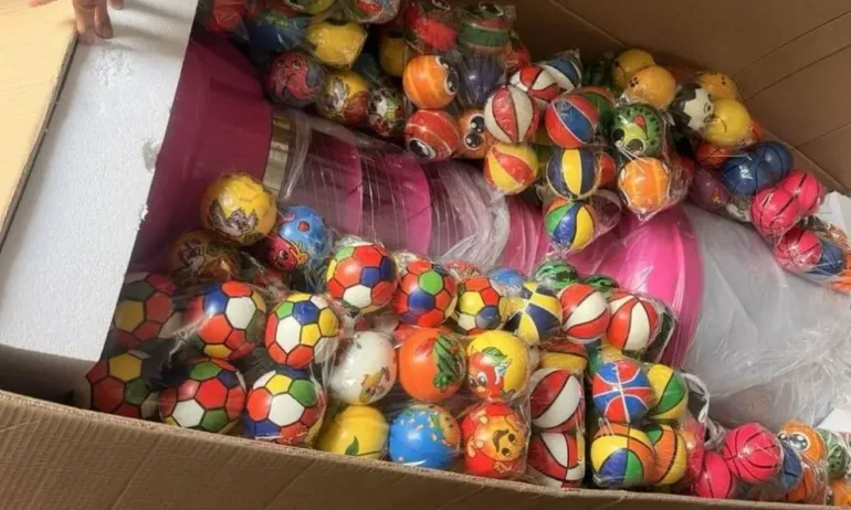 Задържаха над 33 000 контрабандни стоки, открити в контейнери от Китай - Tribune.bg