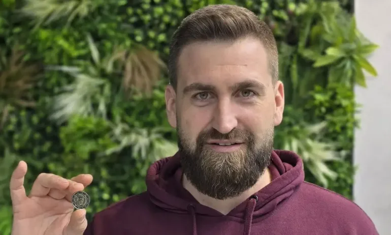 Преживявам куково лято за поне трети път. Това, че ГЕРБ ще вкара България в еврозоната на куково лято го слушахме - Tribune.bg