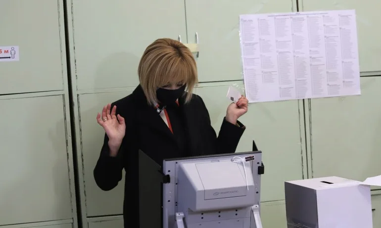 Манолова имитира Борисов: Активност, активност, активност! - Tribune.bg