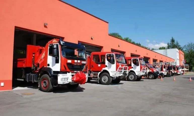 Пожар в училище в Кърджали, има пострадали - Tribune.bg