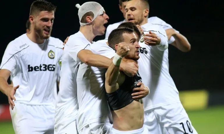 Славия надви Лудогорец с най-младия състав в историята - Tribune.bg