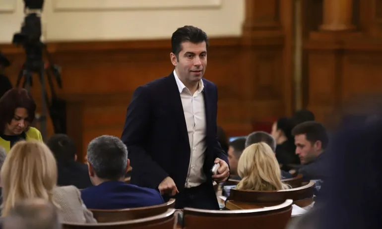 Соня Колтуклиева: Депутати, трябва анкетна комисия Оръжия за Украйна - Tribune.bg