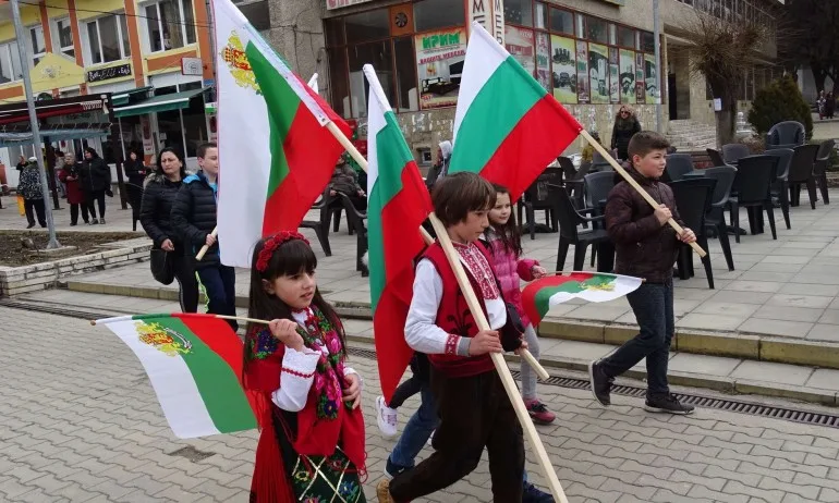 България чества 3-ти март! (ГАЛЕРИЯ) - Tribune.bg