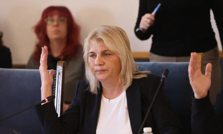 Комисията по конституционни и правни въпроси прекрати процедурата за избор на главен прокурор /ОБНОВЕНА/ - Tribune.bg