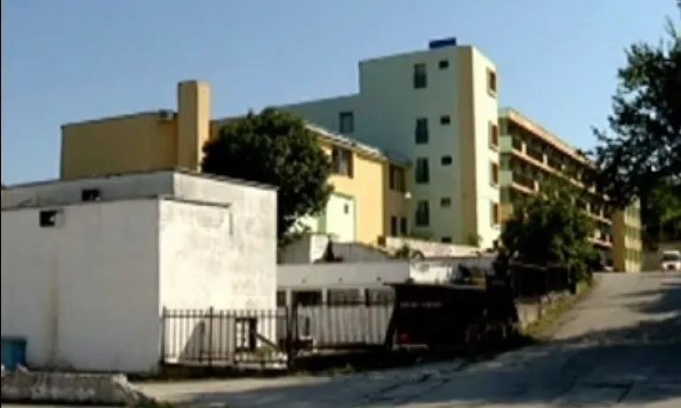 Търси се персонал за старческия дом във Варна с 93-ма заразени с COVID-19 - Tribune.bg