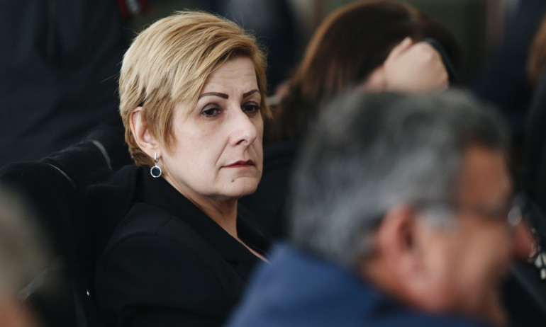 Гунчева: Винаги е имало парламенти, които не са били читави, но този удари дъното - Tribune.bg