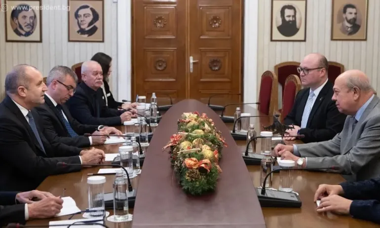 Радев към представители на Локхийд Мартин: Очакваме в срок производството и доставката на F-16 - Tribune.bg