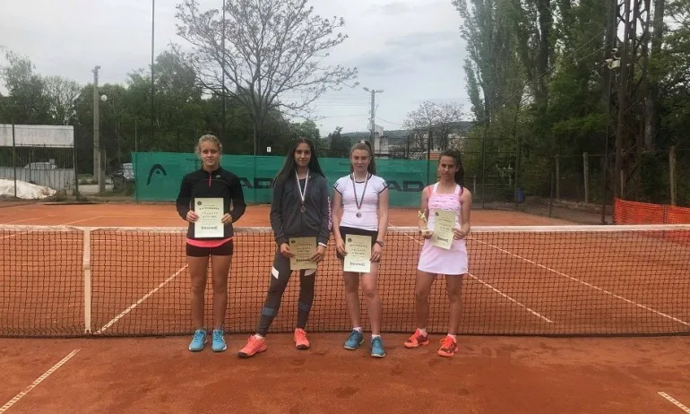 Александър Николов и Преслава Кръстева – първи на регионално до 16 г. в Радомир - Tribune.bg