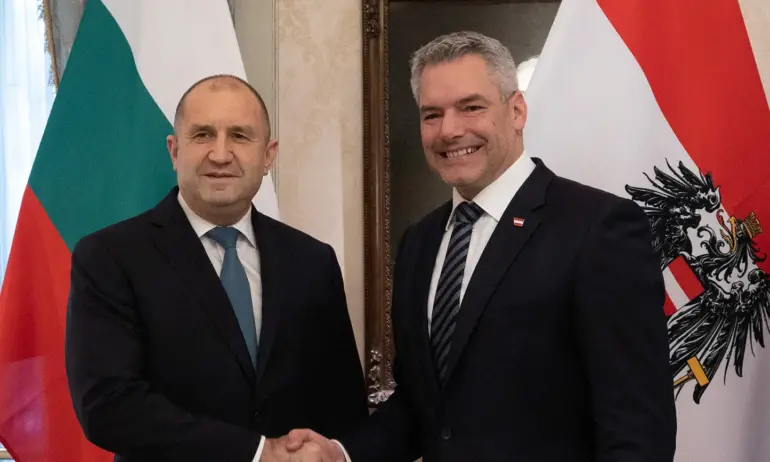 Радев заминава за Австрия по покана на канцлера Карл Нехамер - Tribune.bg