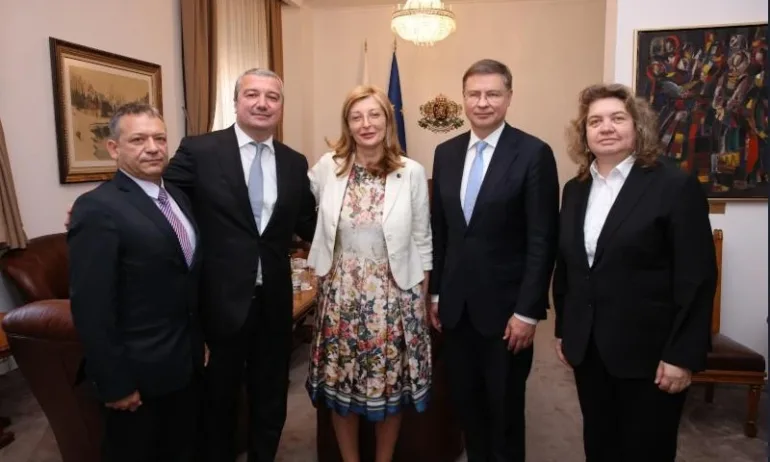 Наталия Киселова: Еврозоната разкрива нови икономически хоризонти за България - Tribune.bg