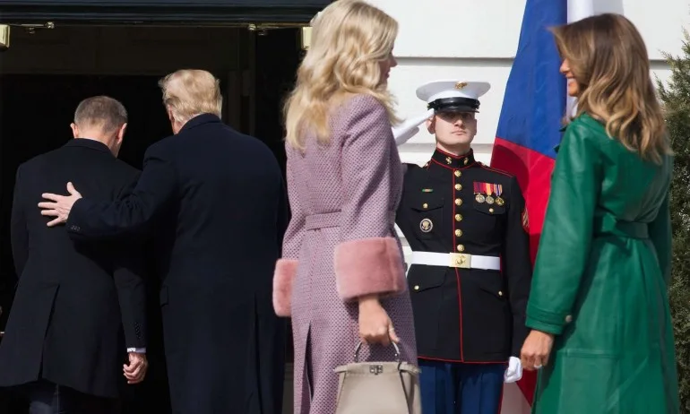 Тръмп и Бабиш се срещнаха, забравиха жените си (ВИДЕО) - Tribune.bg