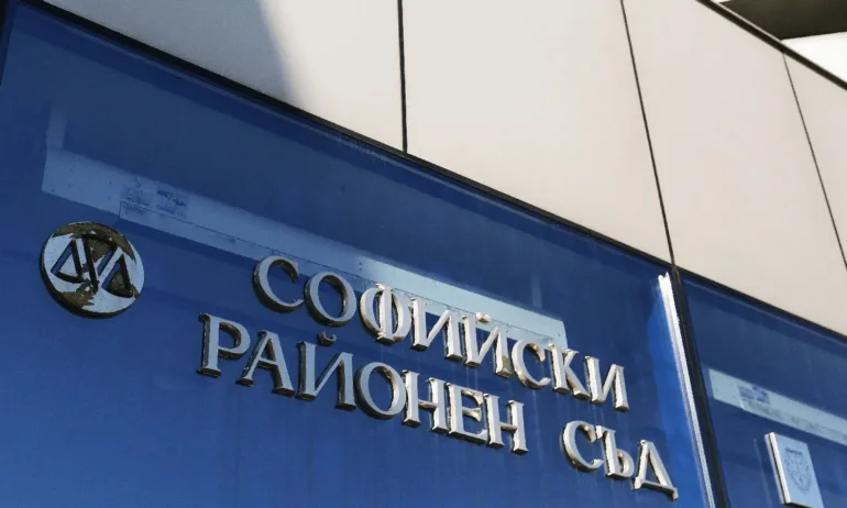 Условна присъда за учителя, обвинен за сексуални отношения с ученичка в София - Tribune.bg