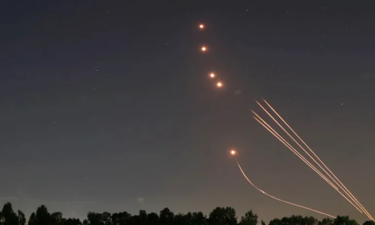 След като от Сирия бяха изстреляни три ракети към Голанските възвишения: Израел започна въздушни удари - Tribune.bg