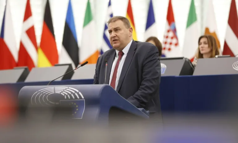 Евродепутатът Емил Радев към ЕК: Спешно са нужни по-строги мерки срещу насилието над животни! - Tribune.bg