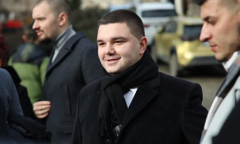 Нападателите на Християн Пендиков са осъдени на 8 месеца затвор - Tribune.bg