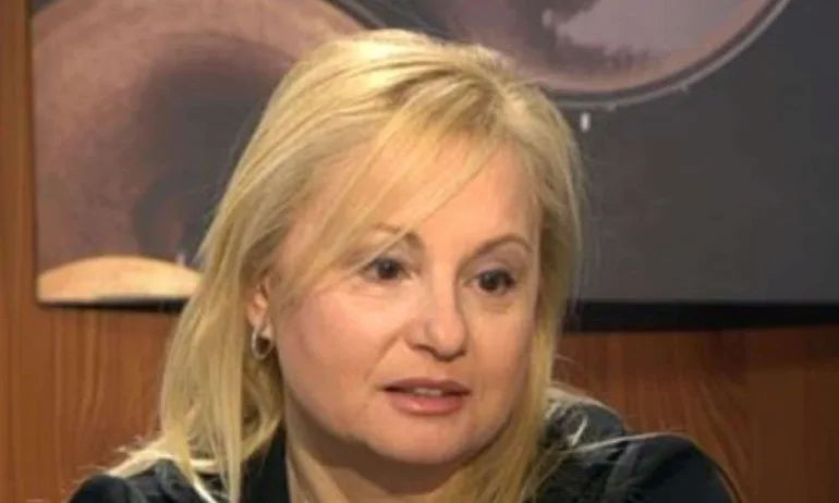 Срещу коронавируса: Тони Димитрова ще помага на възрастните хора в нужда в Бургас - Tribune.bg