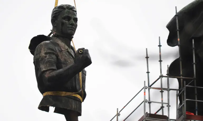 БСП: МК е разпоредило прекратяване на демонтажа на МОЧА още на 14-ти декември - (СНИМКИ/ВИДЕО) - Tribune.bg