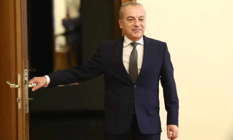 Гълъб Донев: В нашето правителство няма артисти, а министри - Tribune.bg