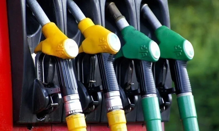 Великобритания спира от 2030 г. продажбата на нови бензинови и дизелови автомобили - Tribune.bg