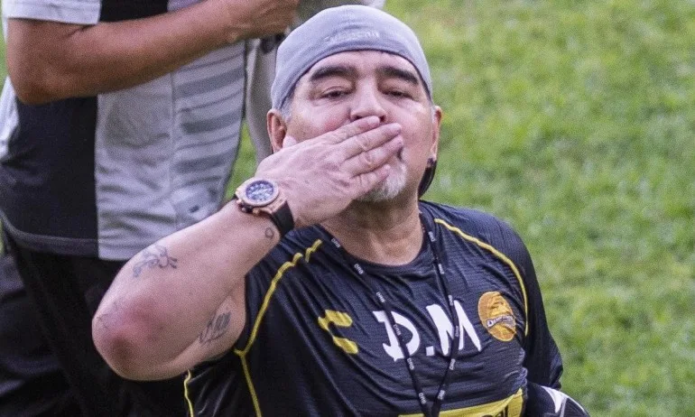 Шокиращо! Тече разследване за убийство на Марадона - Tribune.bg