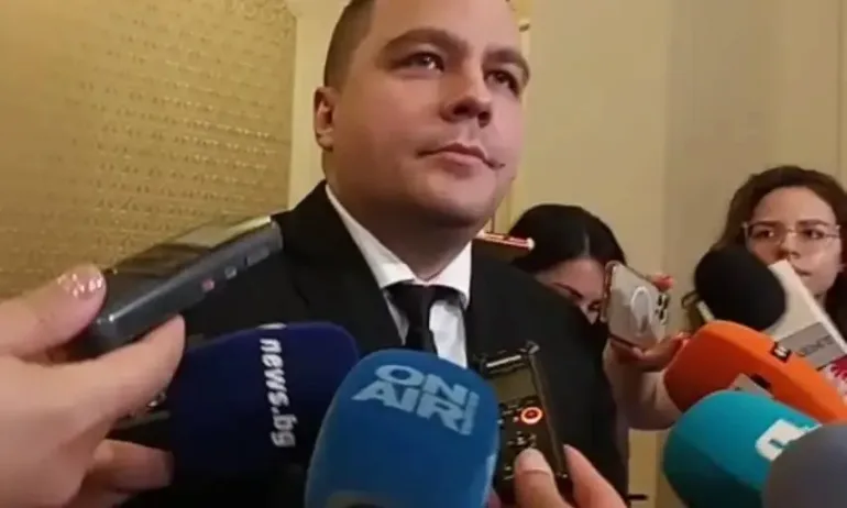 Балабанов: Не е морално Петков или Василев да заемат поста на министър-председател - Tribune.bg