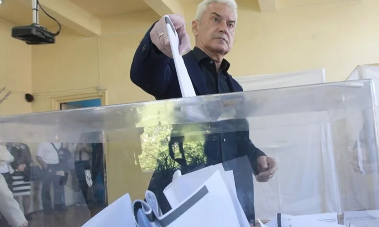Сидеров гласува за Анекс към Договора за Евросъюза и повече пари за България - Tribune.bg