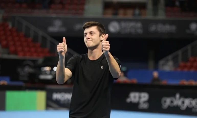 Румънец спря Лазаров в Белград - Tribune.bg