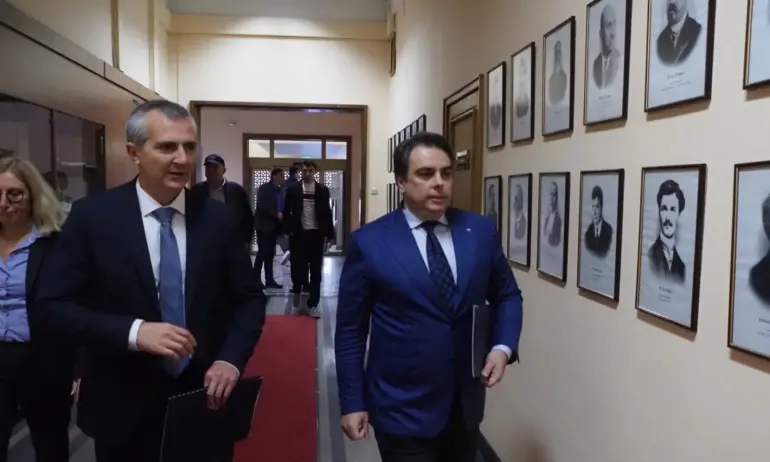 Асен Василев: Заделили сме малък ресурс за спорта - Tribune.bg