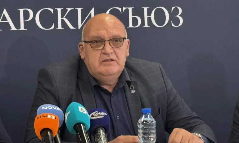 Д-р Николай Брънзалов: При доказани случаи на фалшиво отчетени ваксини санкциите трябва да са сериозни - Tribune.bg