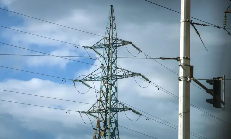 КТ Подкрепа иска отлагане с година либерализацията на цените на тока за бита - Tribune.bg