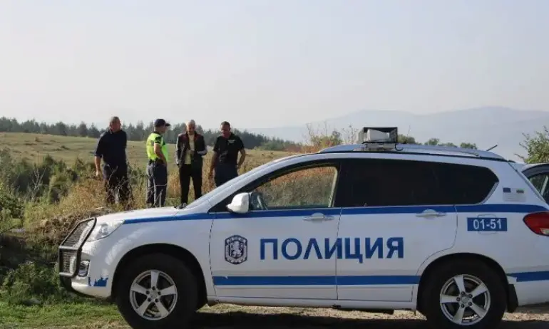 Опитват да извадят тялото на питола от падналия хеликоптер - Tribune.bg