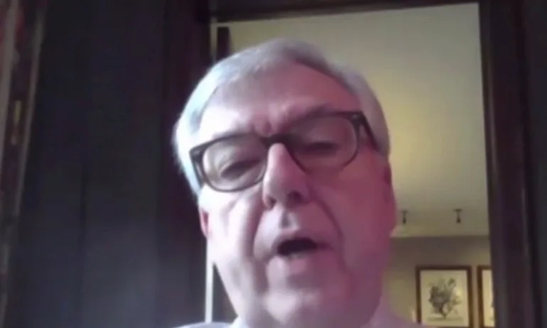 Зам.-директорът на ЕМА: Текат преговори за руската ваксина, но са на ранен етап - Tribune.bg