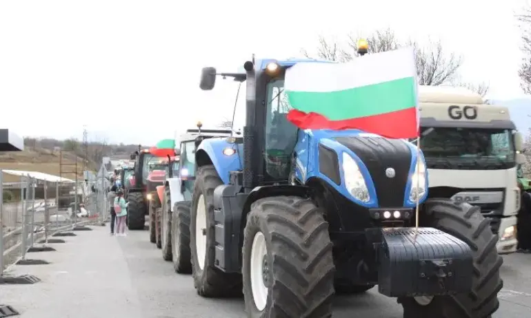 Земеделците излизат на национален протест, блокират пътища и гранични пунктове - Tribune.bg