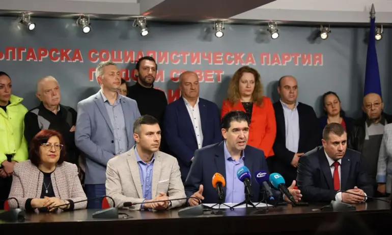 След скандалите с Нинова: Заплашват БСП-София с полиция - Tribune.bg