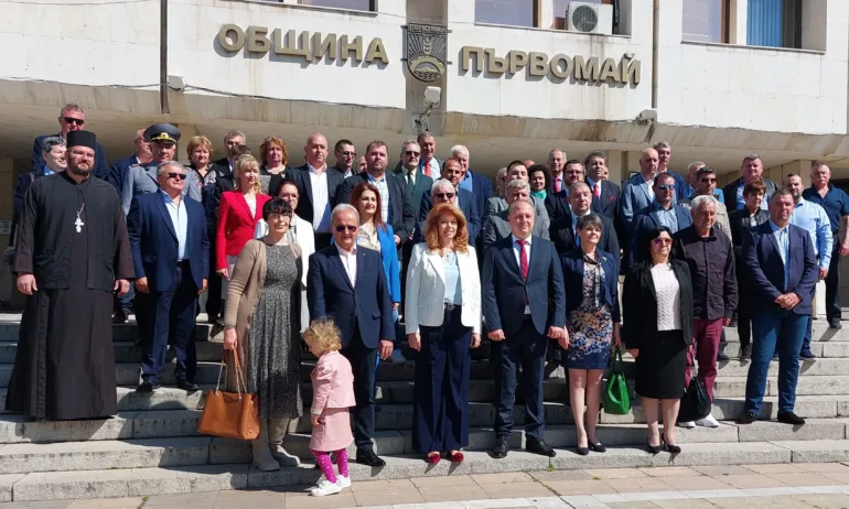 Йотова: В следващите дни президентът ще реши кога ще връчи първия мандат - Tribune.bg