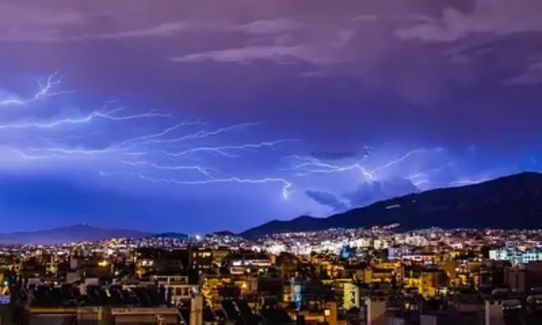 Температурите се покачват, но се очакват гръмотевични бури в Западна България - Tribune.bg
