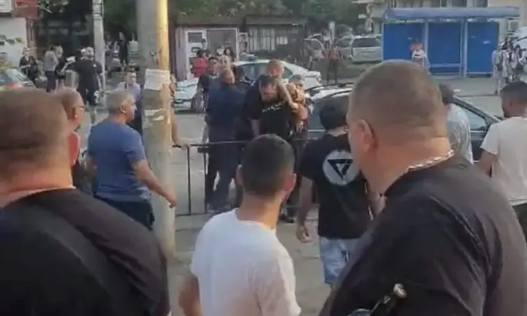 Жестоко меле в Люлин – трима души са тежко ранени, мъж е с откъснат крак - Tribune.bg
