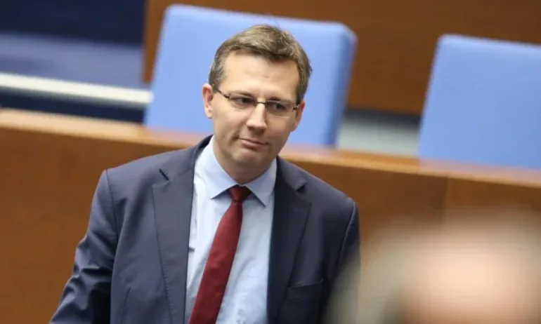 Станислав Анастасов към Гюров: С кого имате уговорка да станете директор на ББР? Кой ви обеща? - Tribune.bg