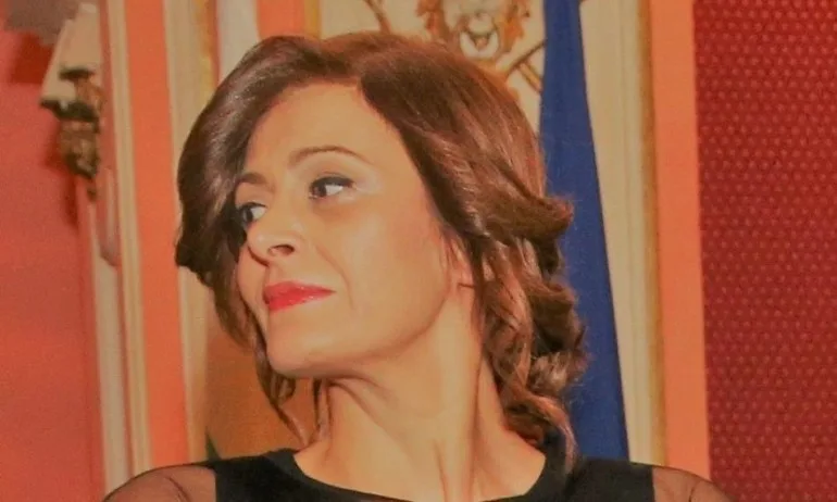 Радева организира състезание по правопис – кой ще плати на квесторите и за залите? - Tribune.bg