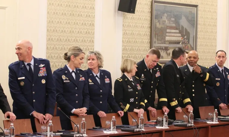 Цвета Караянчева към американски генерали: България е предвидим и стабилен партньор - Tribune.bg