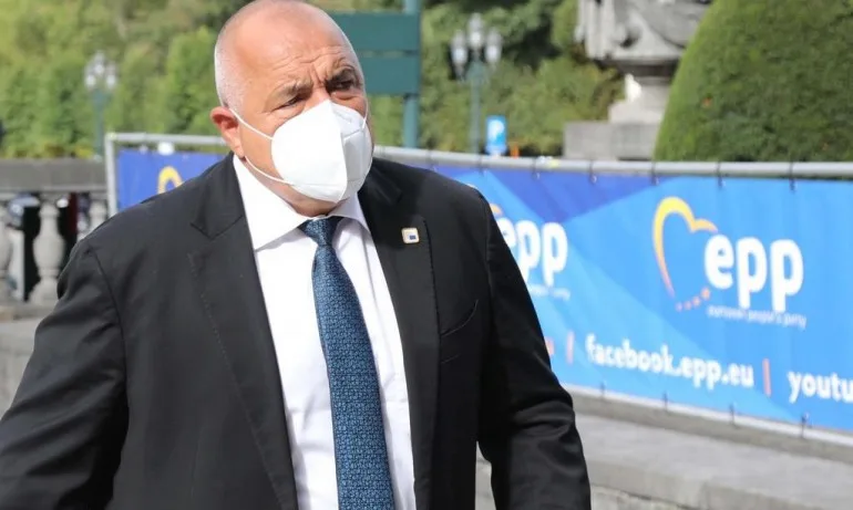 Борисов разговаря с колегите си от ЕНП преди заседанието в Брюксел - Tribune.bg