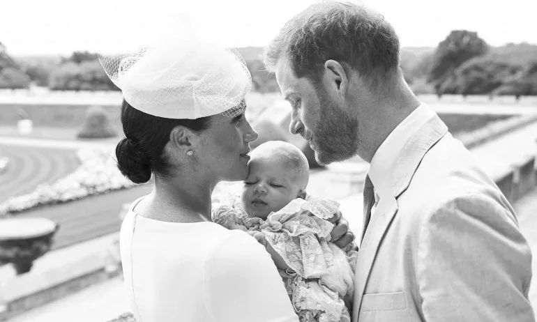 Арчи беше кръстен в Уиндзор - Tribune.bg