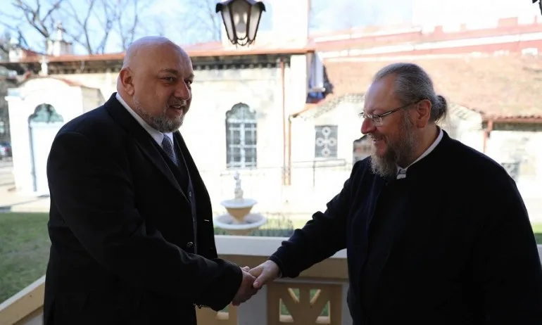 Министър Кралев се срещна с Митрополит Наум - Tribune.bg