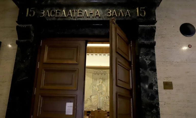 Съдът гледа мярката на обвинения в изнасилвания в Енина - Tribune.bg