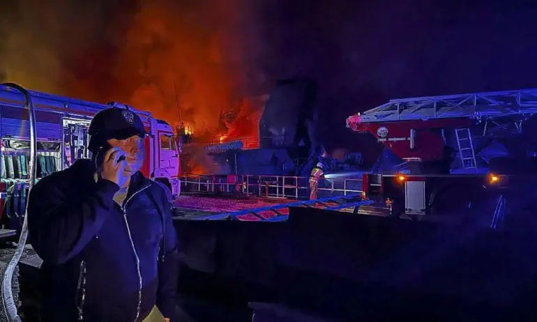 Украйна удари корабостроителница в Керч и нанесе щети на кораб - Tribune.bg