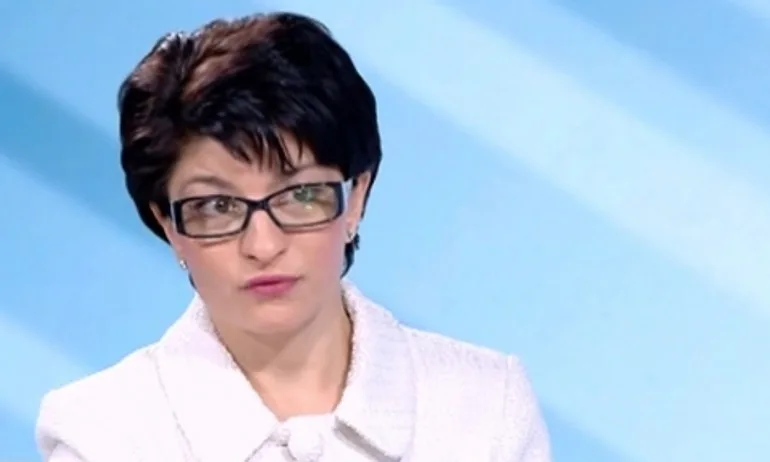 Десислава Атанасова: Не сме предлагали намаляване на присъдата на дрогирани шофьори - Tribune.bg