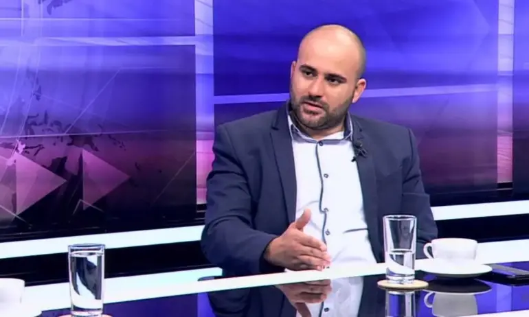 Табаков: В Русия се очертава ако не двувластие, то поне създаването на различни авторитети - Tribune.bg